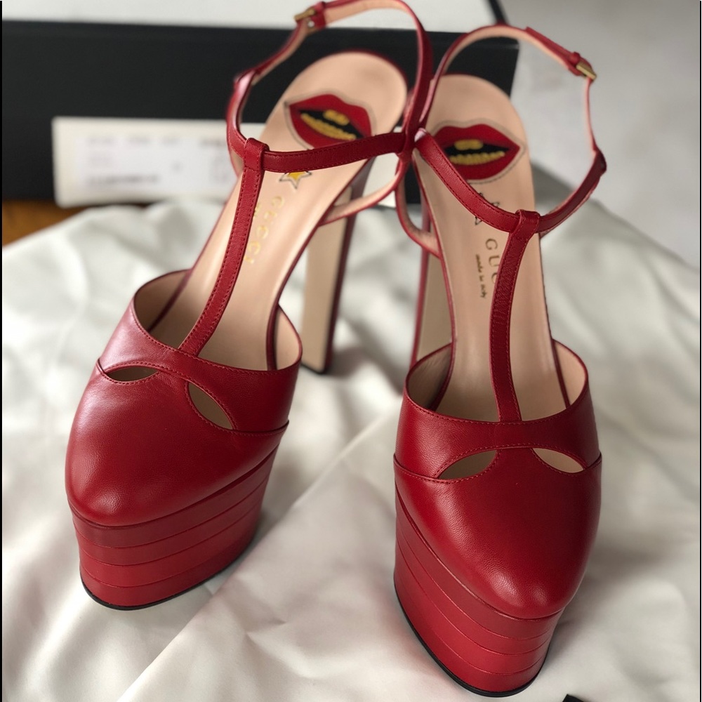 🔴SOLD🔴Gucci Angel Platform Stripped Pumps